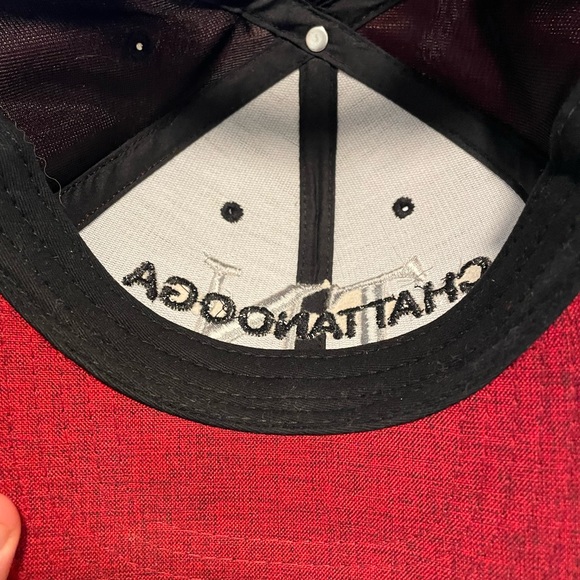 Men’s Chattanooga TN Dark Red SnapBack Hat. Slight Bill Curve. Gently Used - Picture 6 of 7